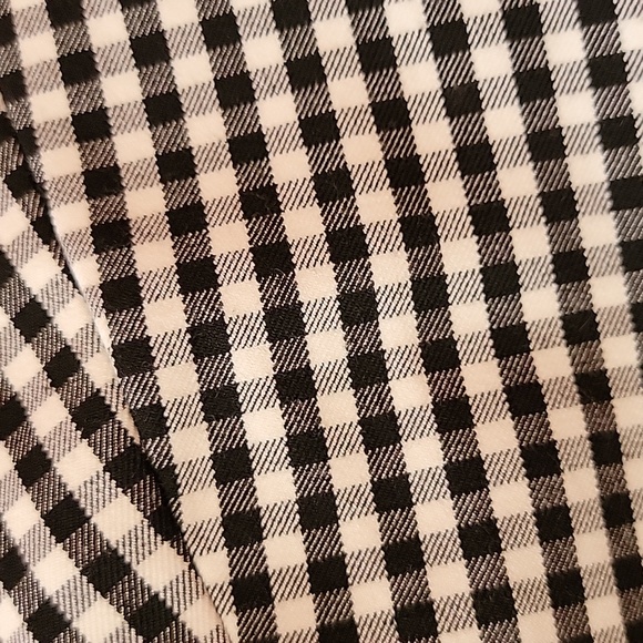 Gingham  Pleated Skort/  S. - Picture 9 of 9